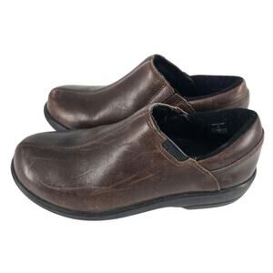 Crocs Brown Leather Comfort Shoe Slip On Womens 7 Gorpcore Granola Girl Outdoor